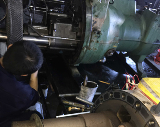 水源热泵机组维修压缩机安装